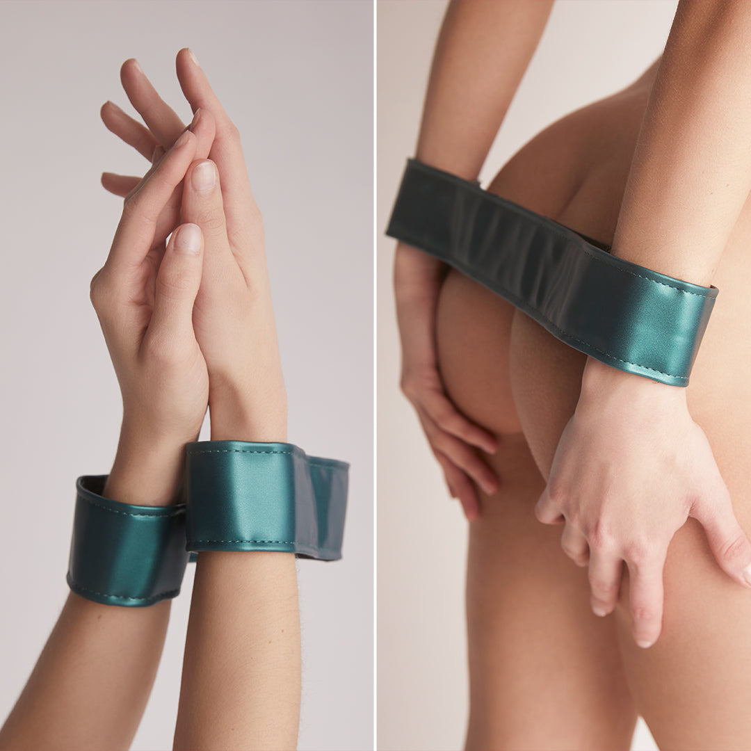 Strap On Me - Leatherette Harness Curious - Metallic Green